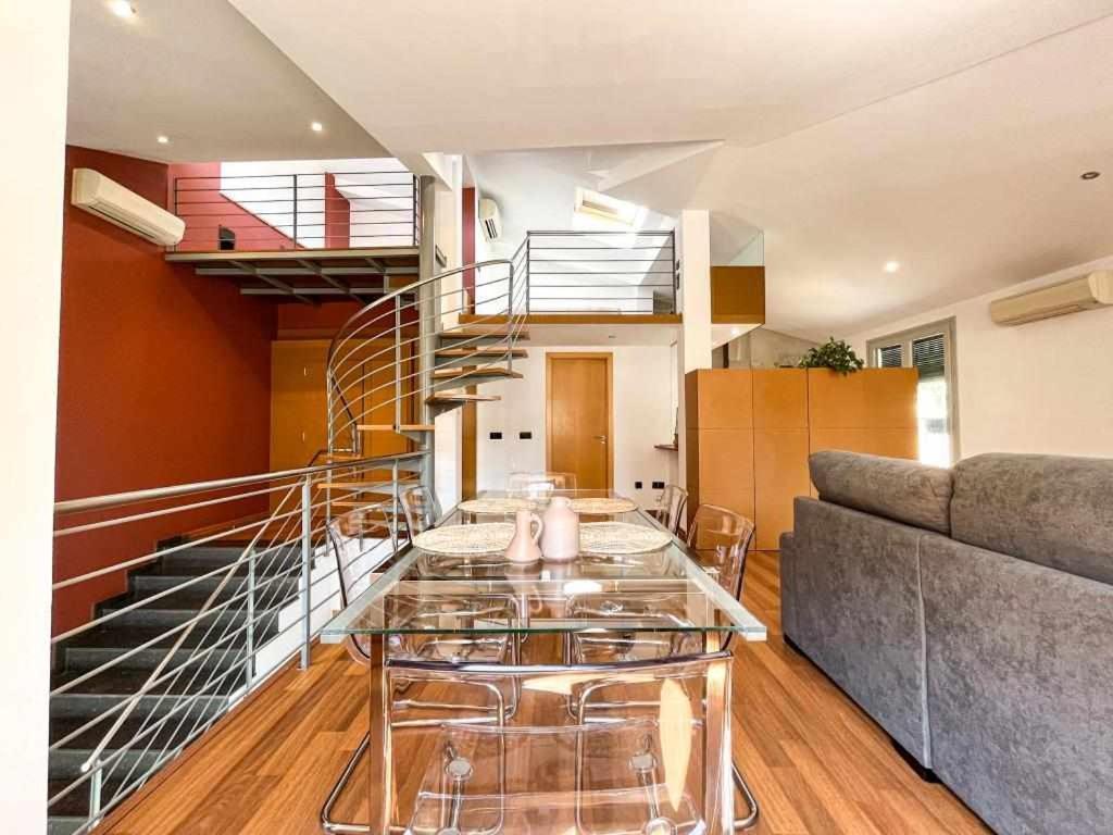 Apartamento Loft Cort Reial Atico In The Heart Of The Old Town Gerona Exterior foto