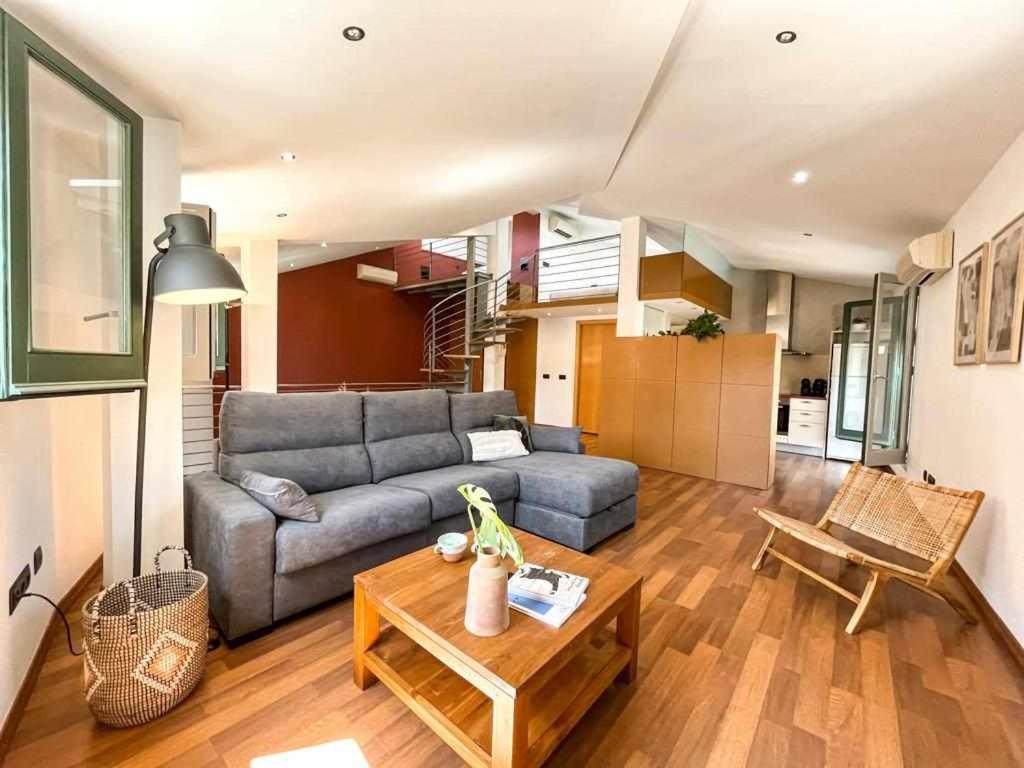 Apartamento Loft Cort Reial Atico In The Heart Of The Old Town Gerona Exterior foto